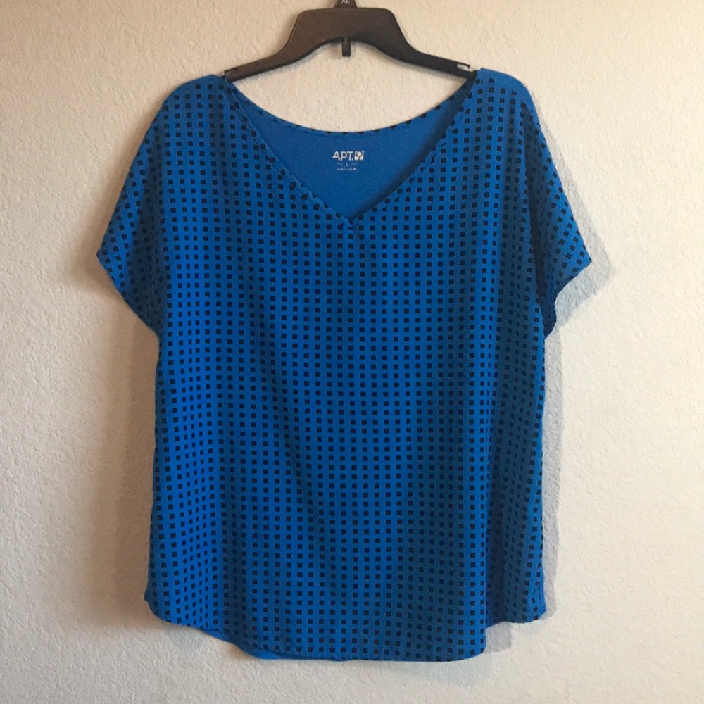 Apt 9 Top